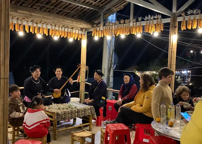 Nha Co Ban Gioc Homestay - Lang Da Khuoi Ky